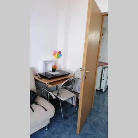Large ,garsoniera , Flat With Sea View In A Rustic Aria - * Costinesti